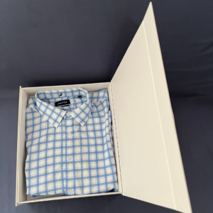 EZA7113 13.8X11.4X2.8 WHITE MATTE SHIRTS, SWEATERS